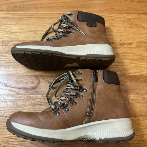 Maurice’s Cognac Riley Adventure Boot - Picture 3 of 9